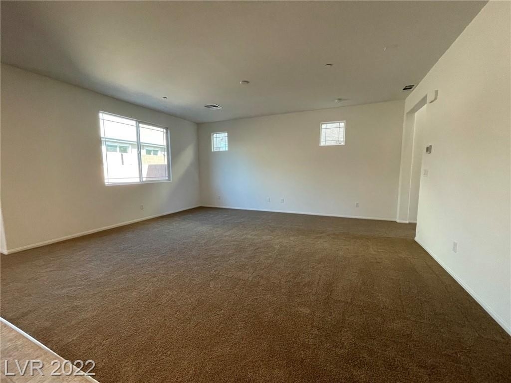 6124 Castle Gardens Avenue - Photo 2