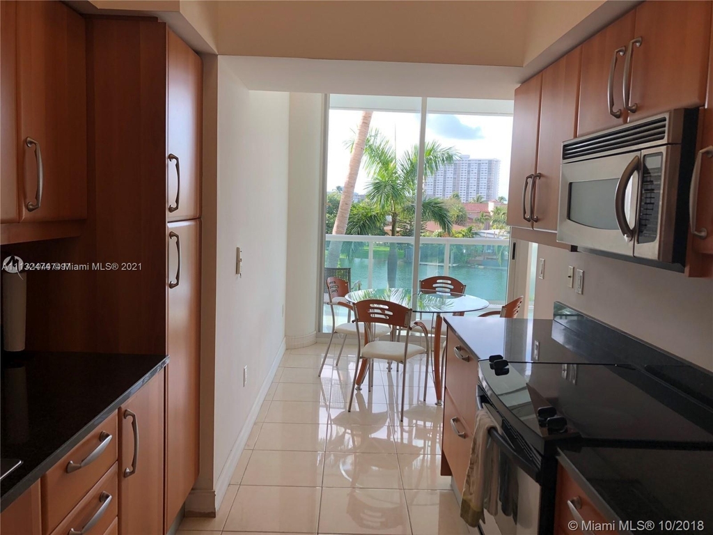 16500 Collins Ave - Photo 9