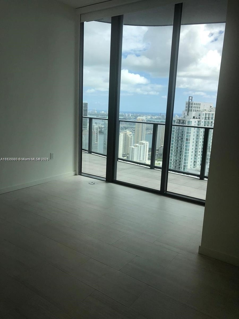 1000 Brickell Plaza - Photo 8