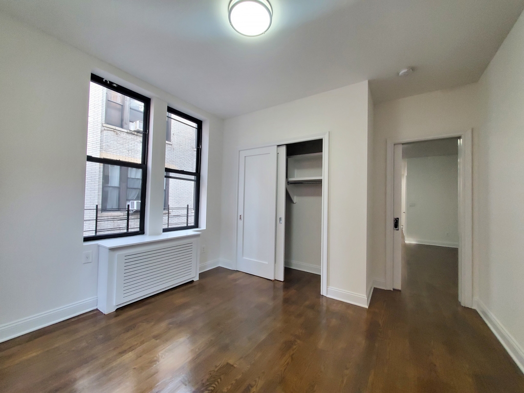 200 West 58th Street - Photo 1