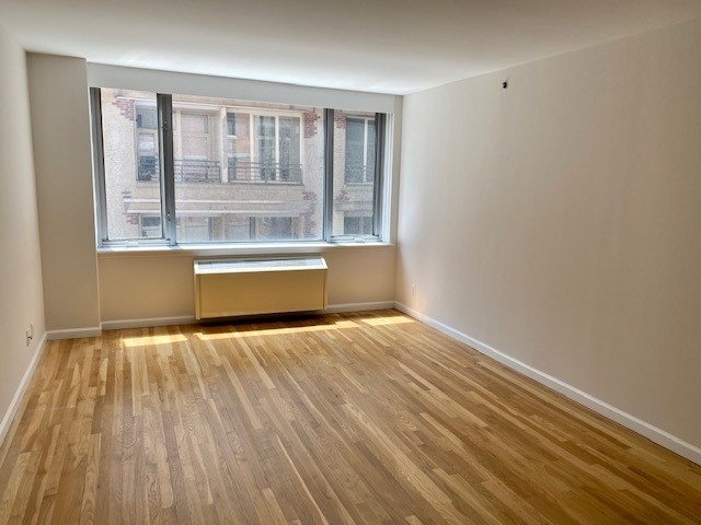 120 West 21st Street - Photo 3