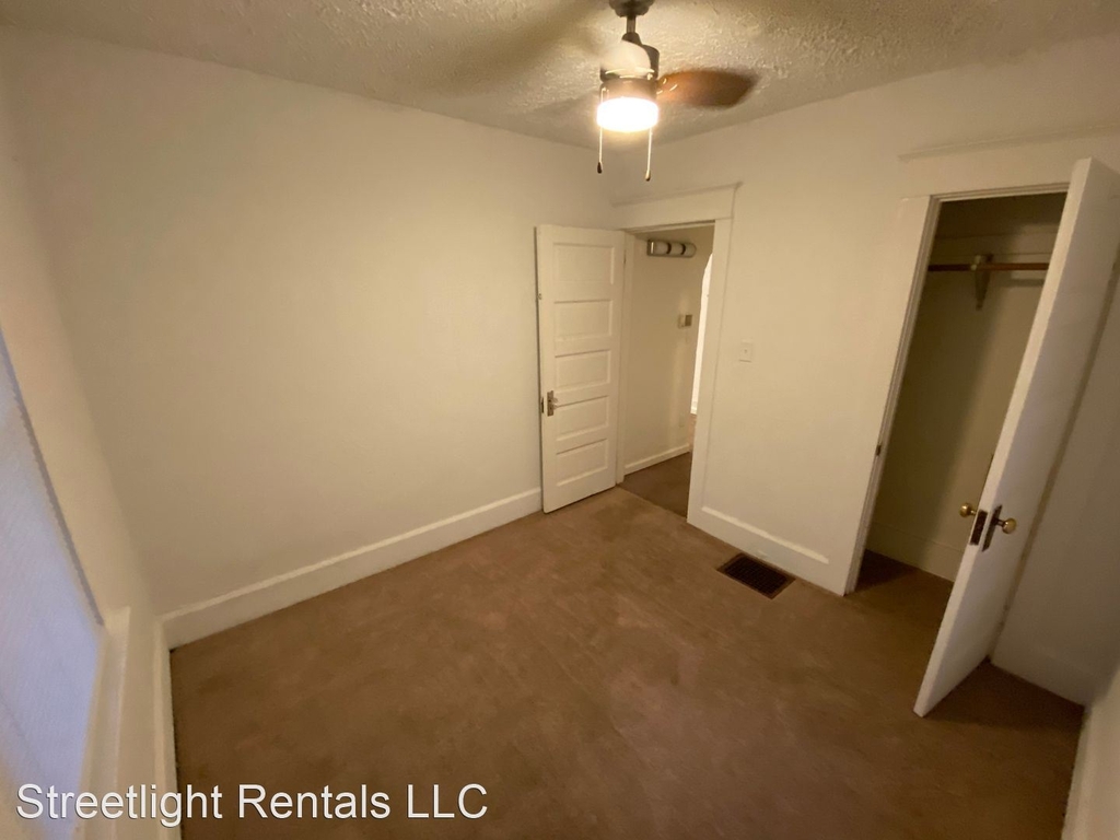 2109 West 9th Street - Photo 5