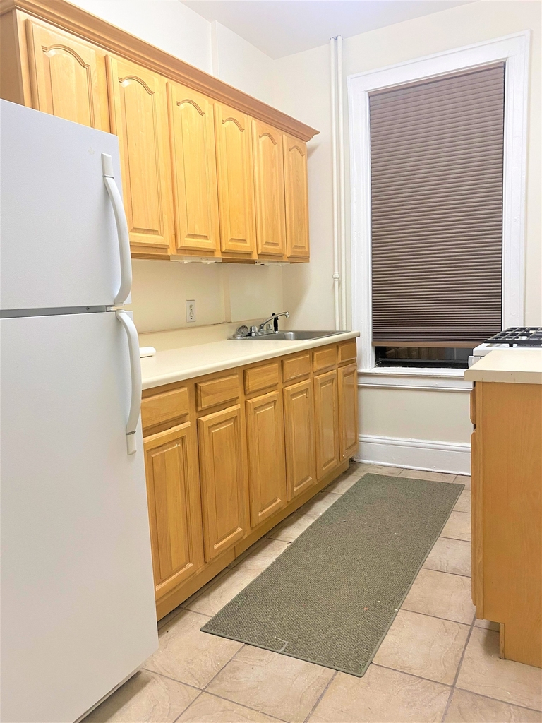 25-5 30th Avenue - Photo 0