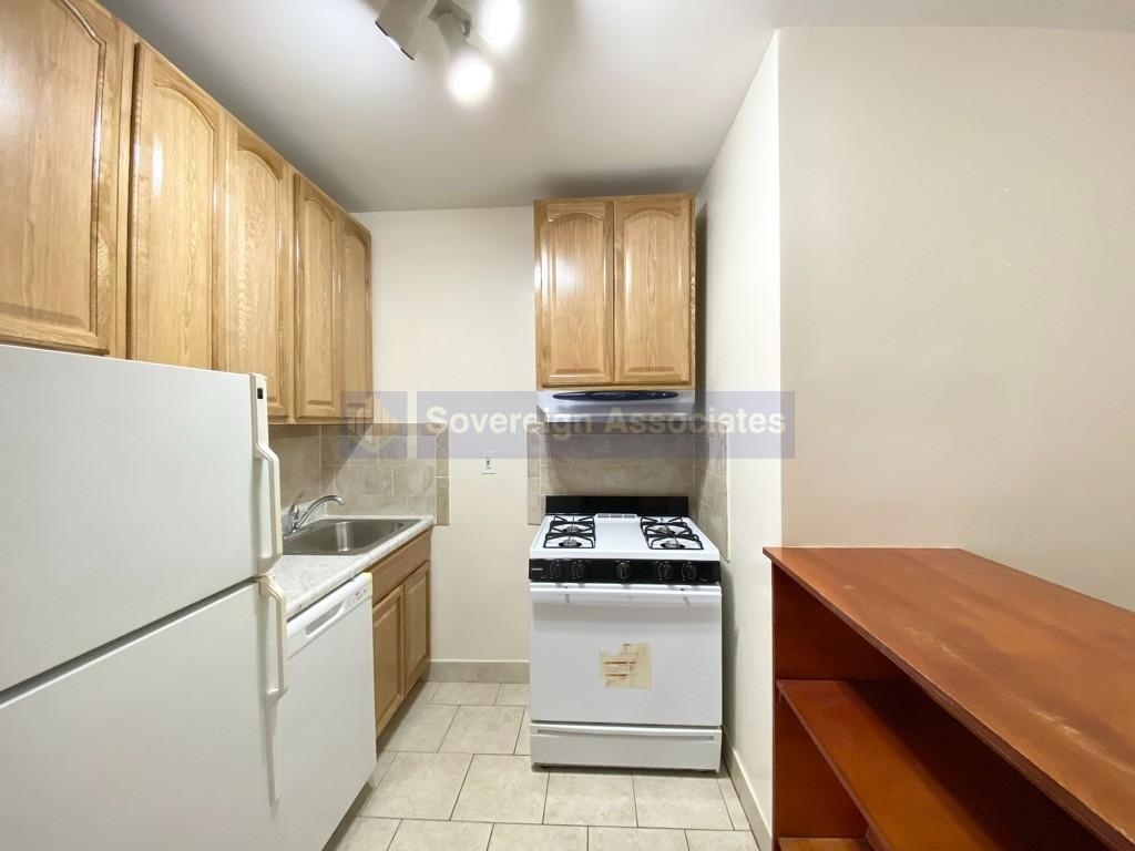 707 West 171st Street - Photo 5