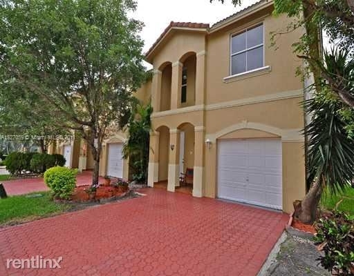 13596 Nw 9th Ct - Photo 1