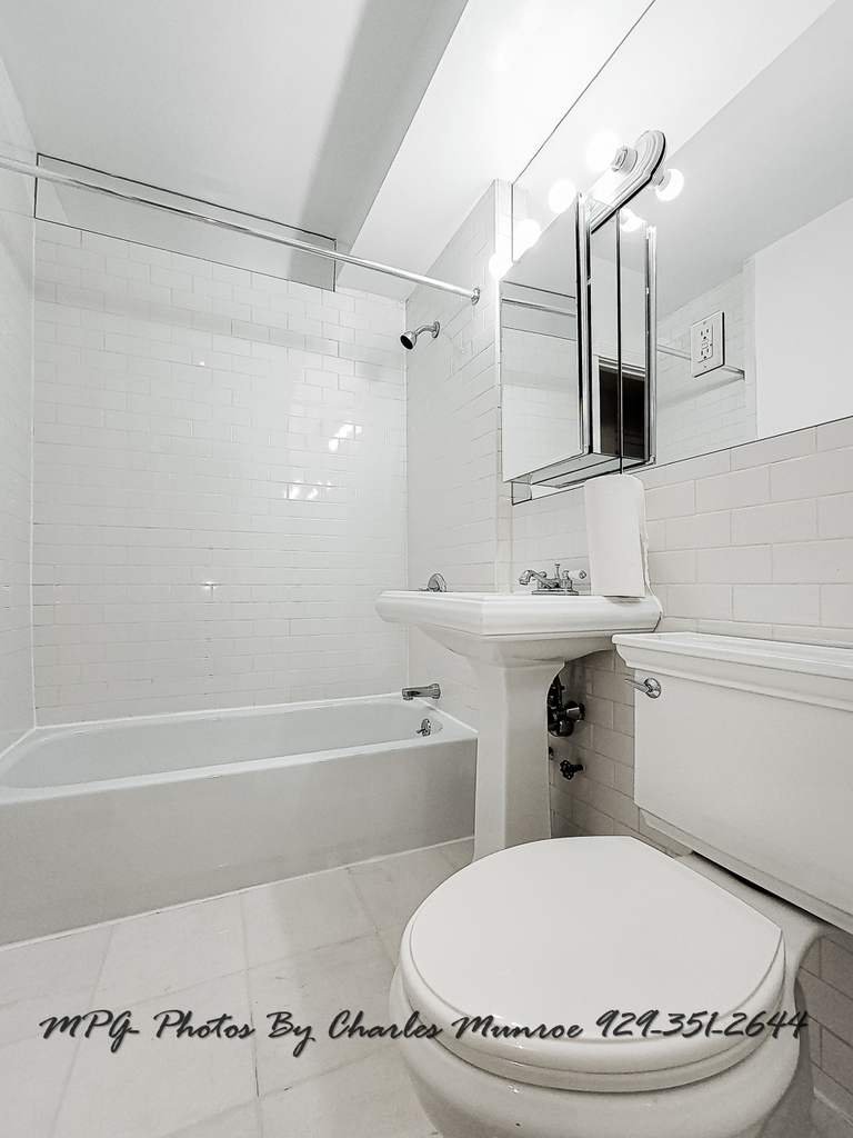 244 East 78th Street - Photo 4