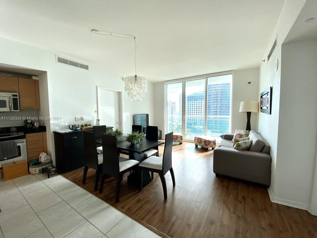 950 Brickell Bay Dr - Photo 4