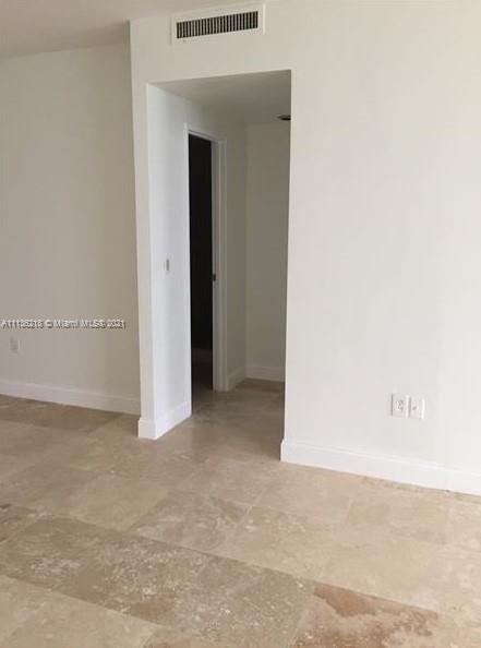 10185 Collins Ave - Photo 3