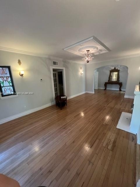 327 W 28th St - Photo 8