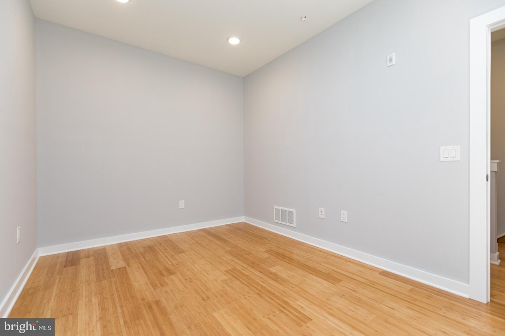 2230 Frankford Avenue - Photo 16