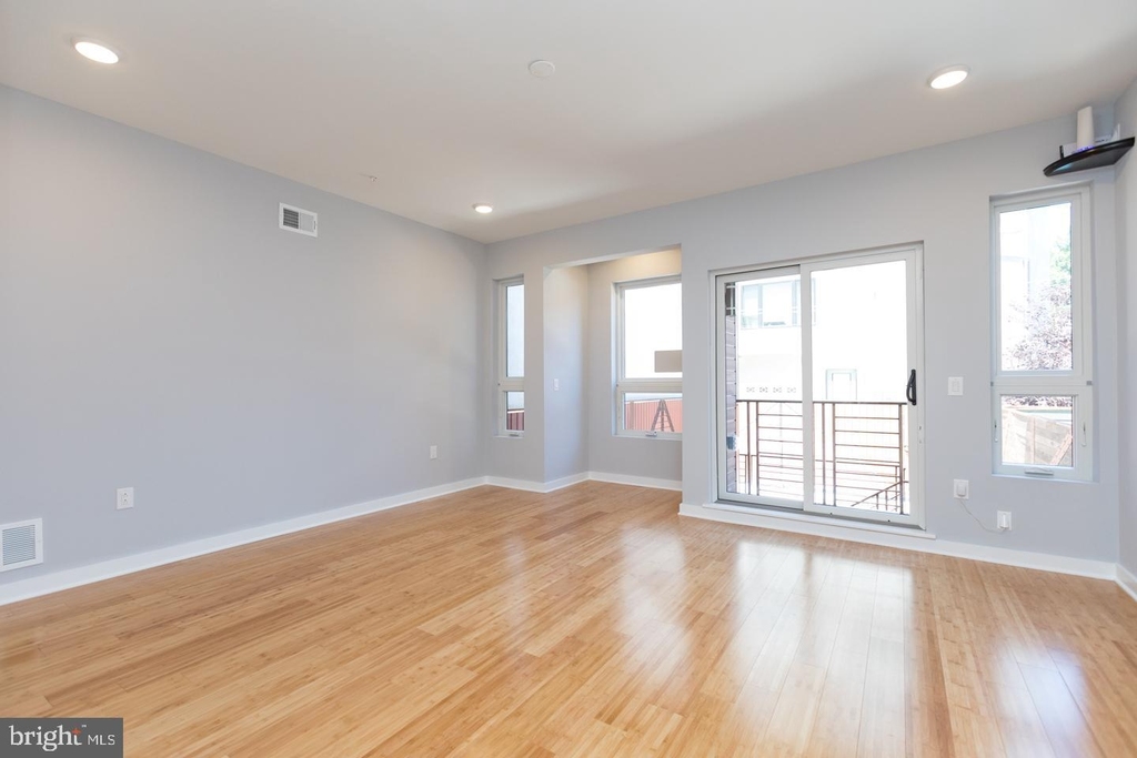 2230 Frankford Avenue - Photo 27