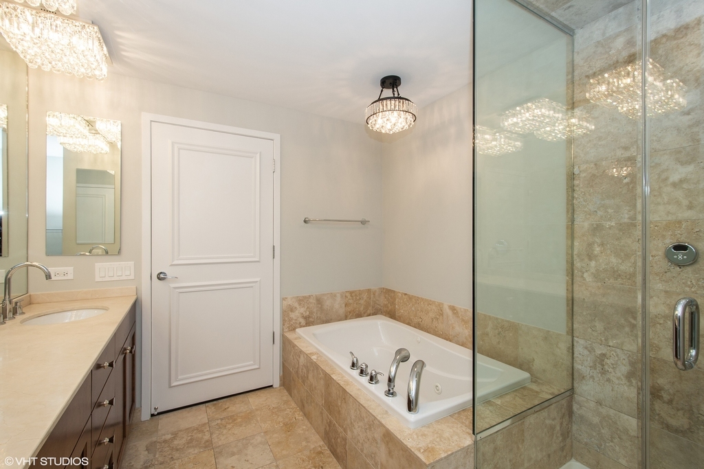 600 North Lake Shore Drive - Photo 11