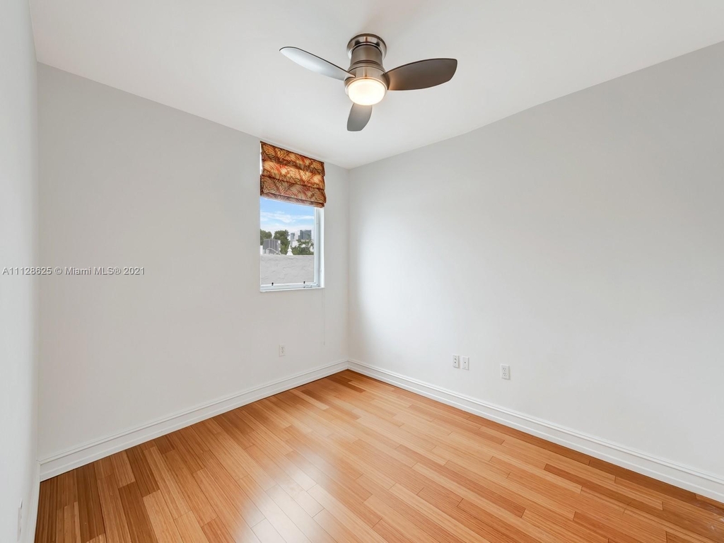 1532 Drexel Ave - Photo 3