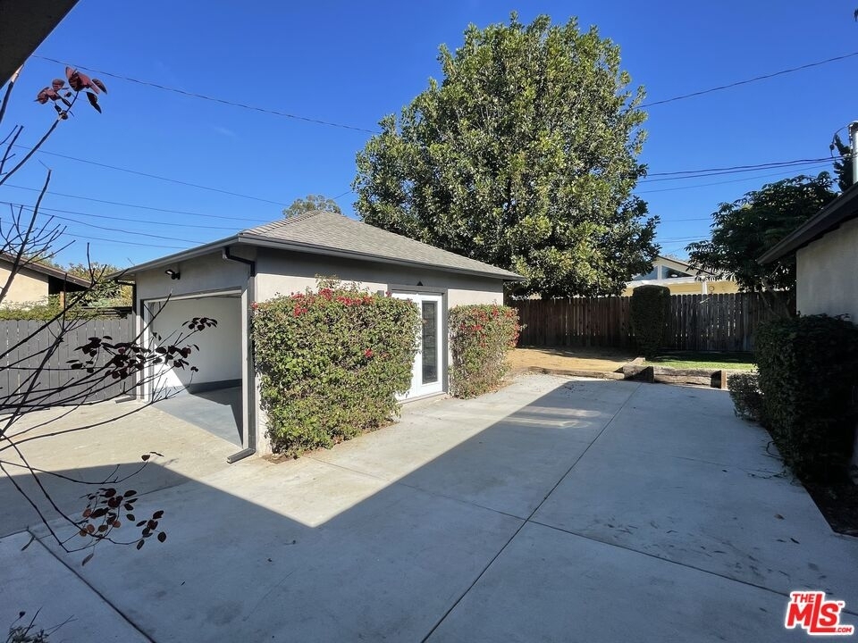 10808 Overland Ave - Photo 15