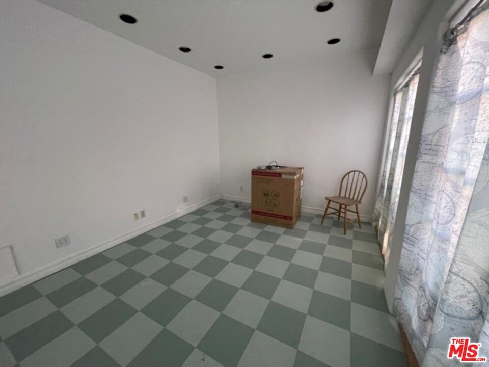 18 23rd Ave. - Photo 2