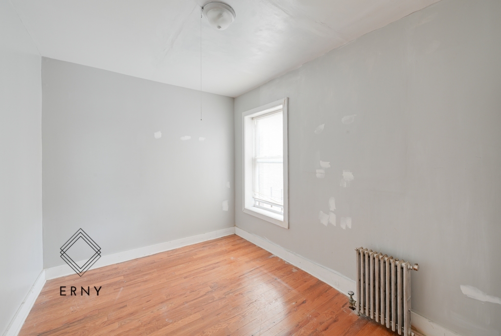 401 East 21st Street - Photo 5