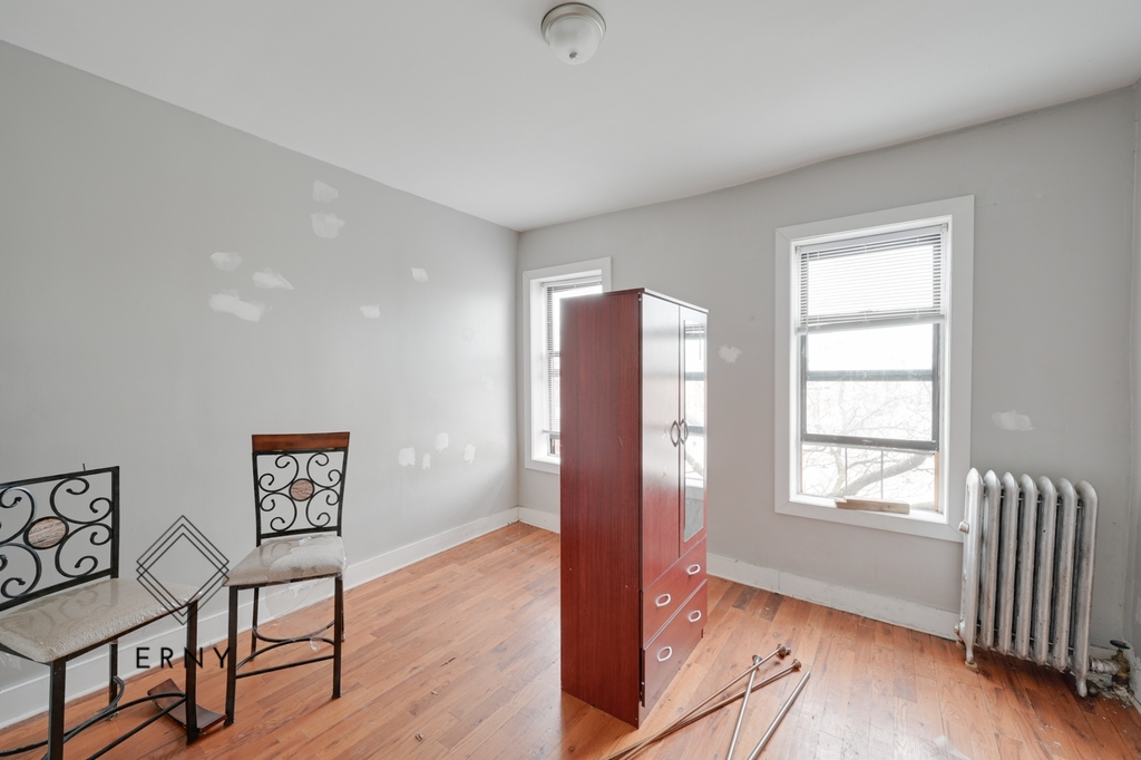 401 East 21st Street - Photo 3