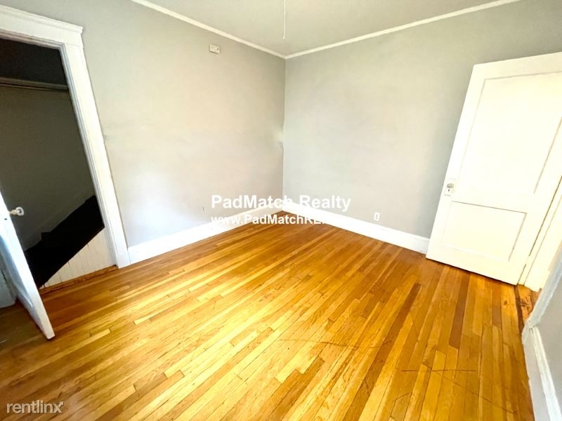 136 Arlington St 1 - Photo 5