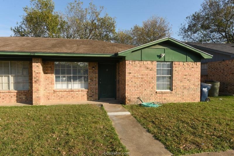 3913 Olive Street - Photo 0