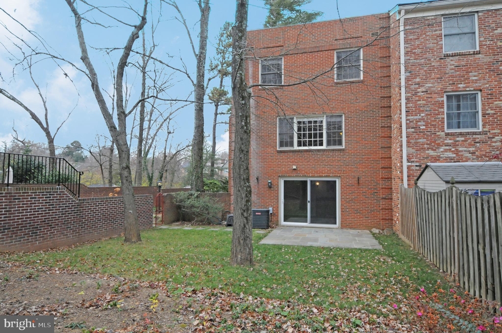 117 East Street Ne - Photo 33