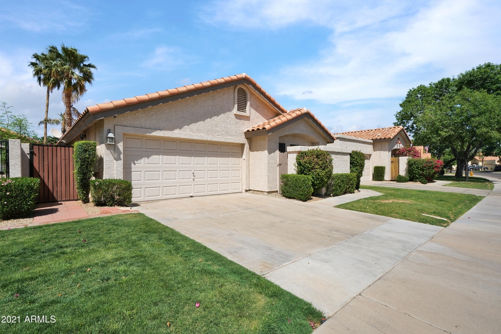 11010 W Poinsettia Drive - Photo 3