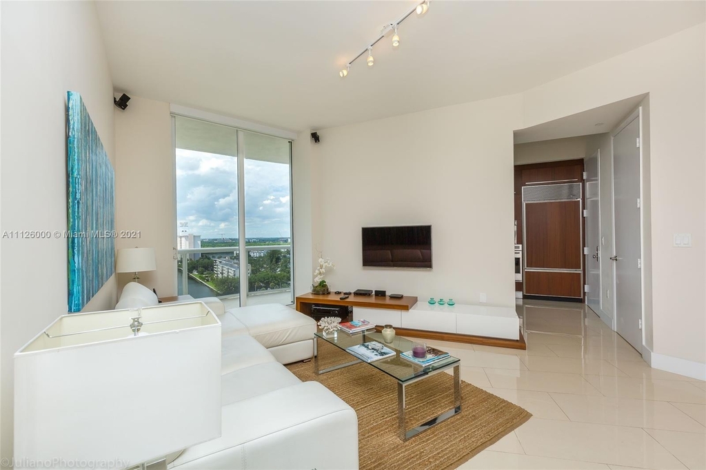 15811 Collins Ave - Photo 7