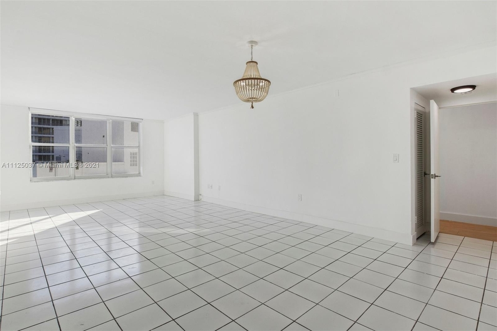 5001 Collins Ave - Photo 3