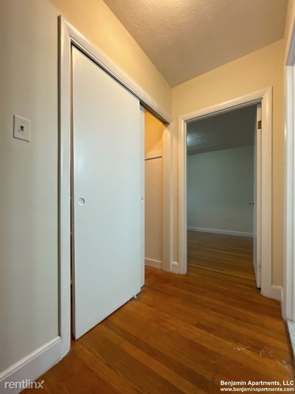 310 Tappan St 3 - Photo 5