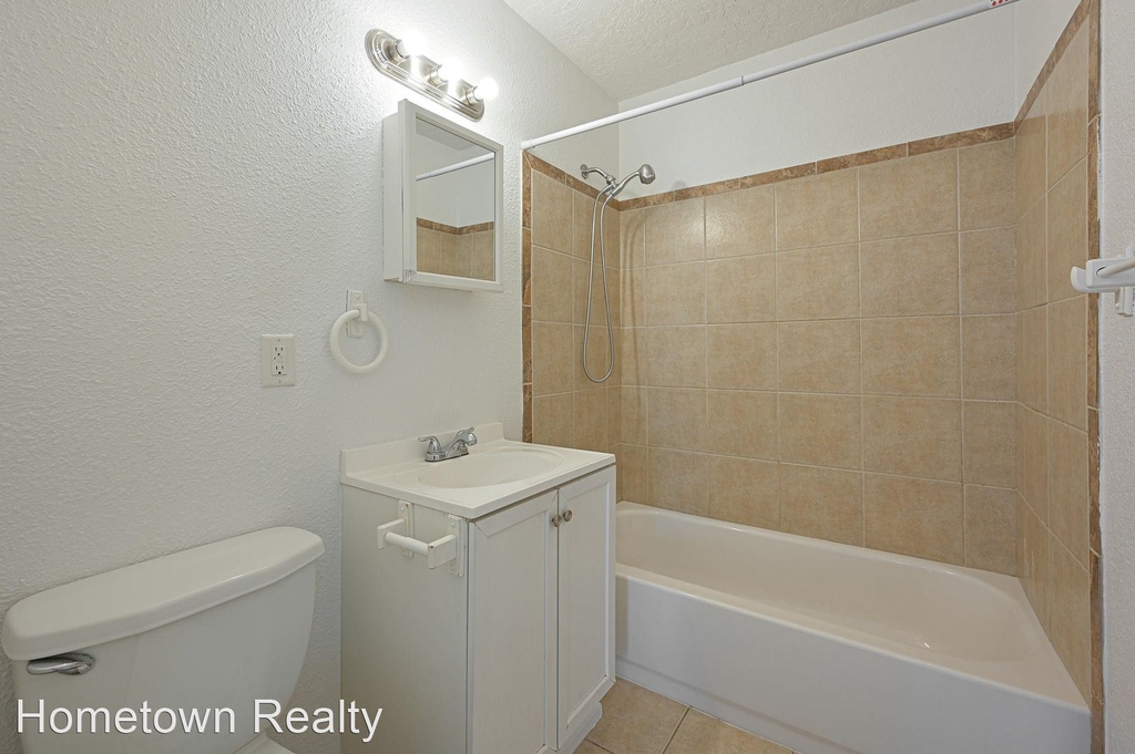 Lawton Townhomes - Photo 13