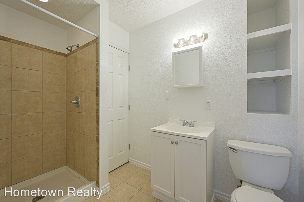 Lawton Townhomes - Photo 10