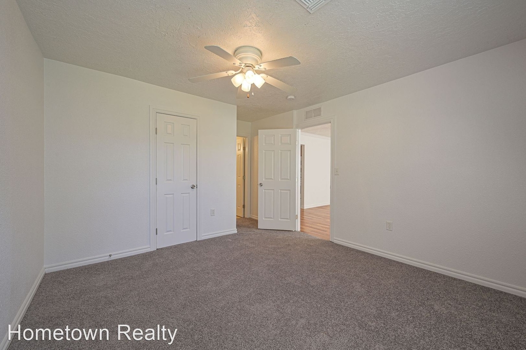 Lawton Townhomes - Photo 9