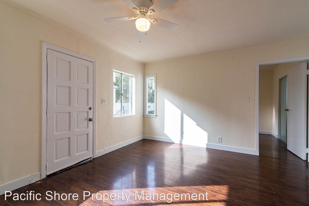 2326 Carmona Ave - Photo 3