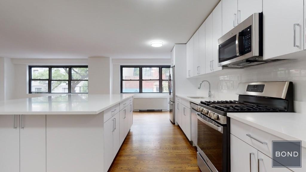 401 East 88th Street - Photo 6