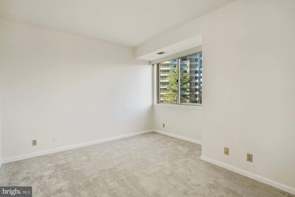 5600 Wisconsin Ave #501 - Photo 19