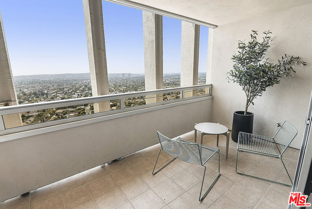 5670 Wilshire Blvd - Photo 7