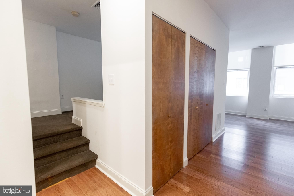 1600 Walnut Street - Photo 9