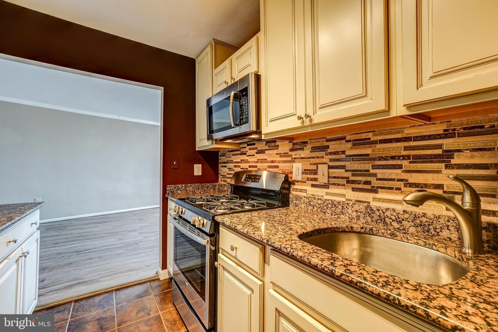 10500 Rockville Pik - Photo 12