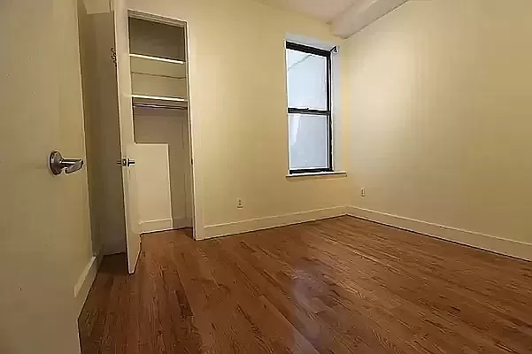 654 Park Place - Photo 6