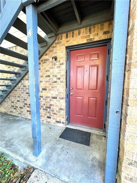 704 Navarro Drive - Photo 10