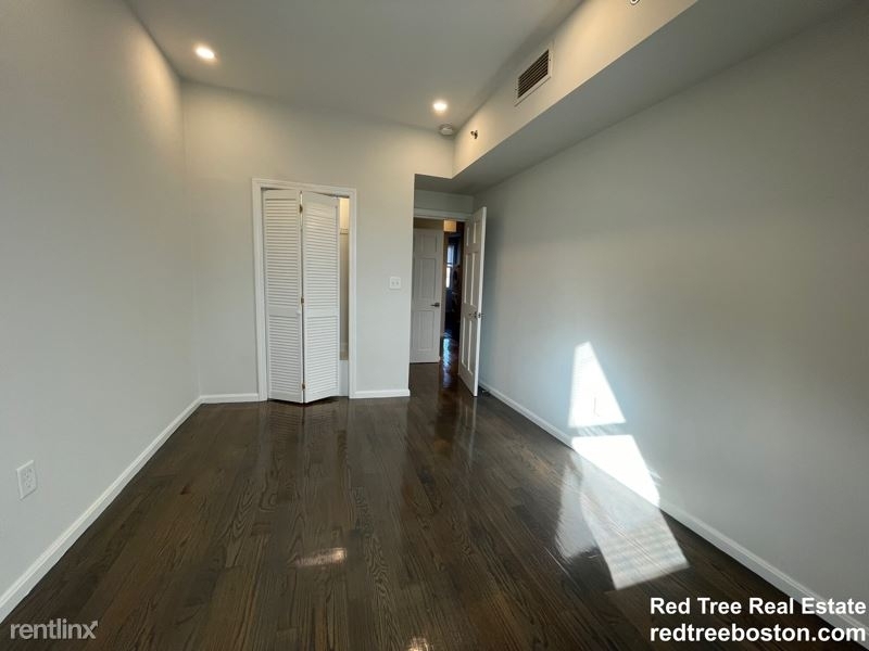 1406 Beacon St 4 - Photo 9