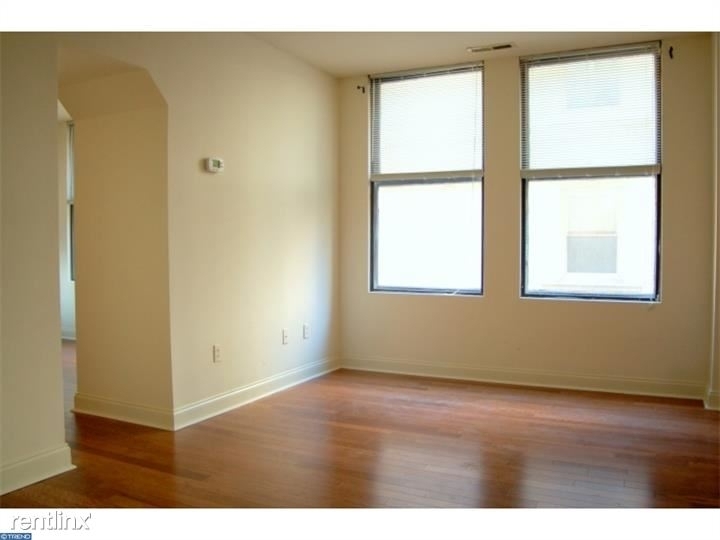 1411 Walnut St - Photo 5