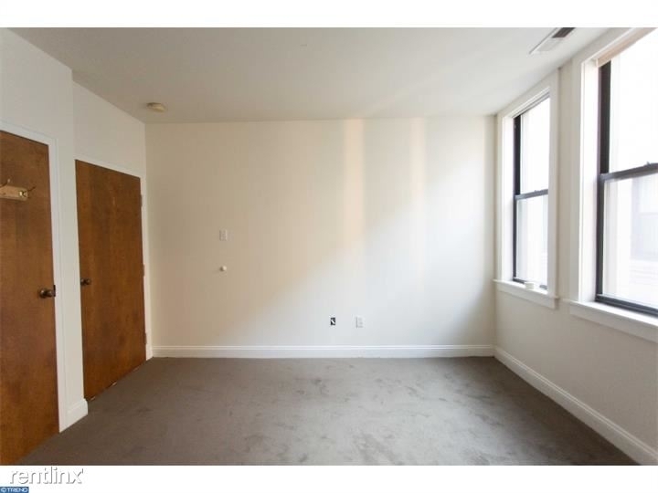 1411 Walnut St - Photo 1