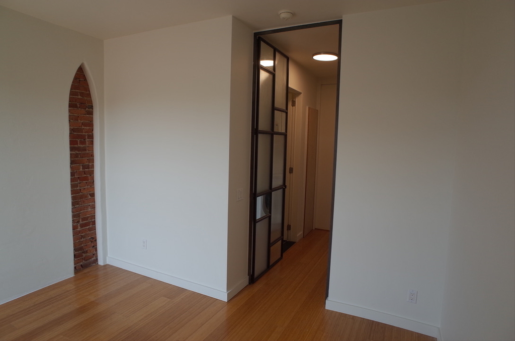 719 East 6th Street - Photo 10