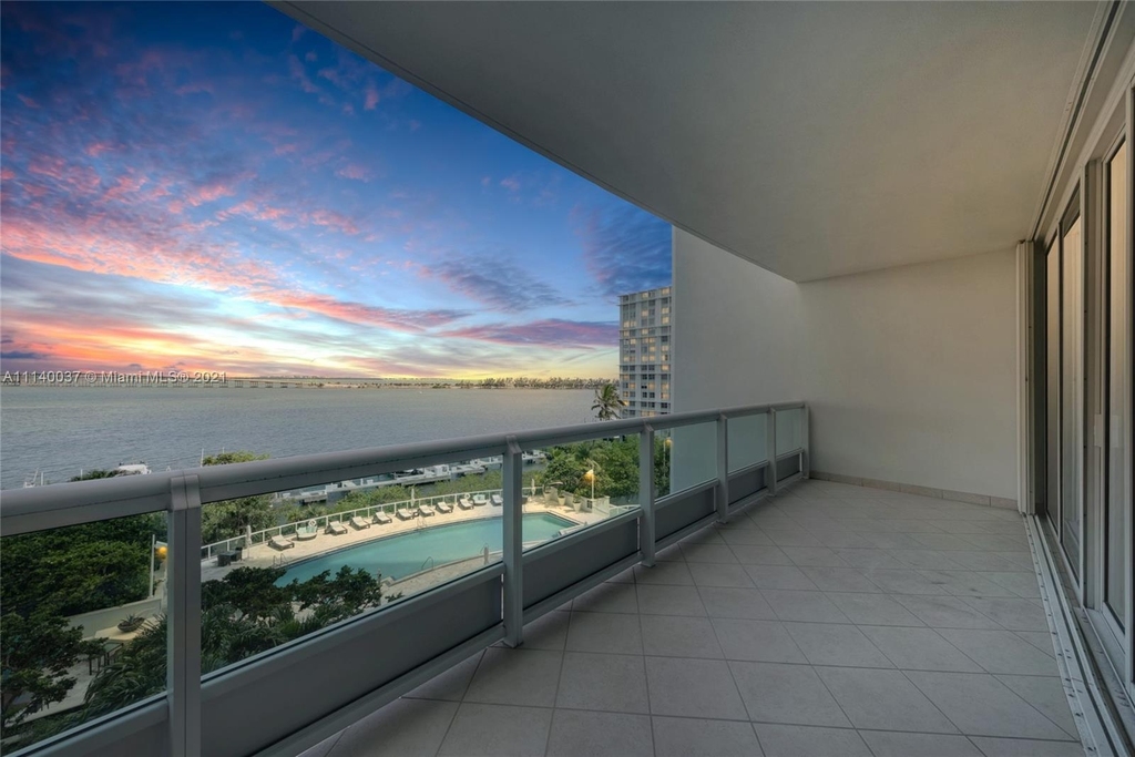 1643 Brickell Ave - Photo 16