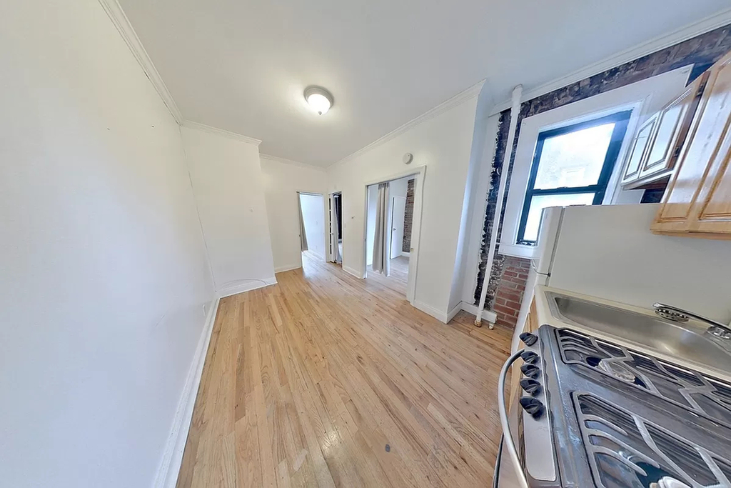 620 East 6th Street - Photo 1