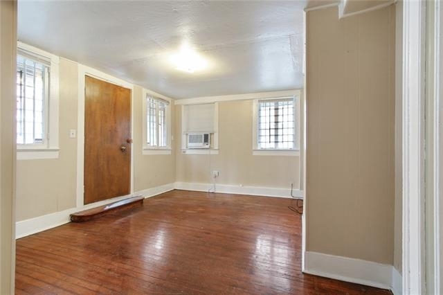 1412 Jena Street - Photo 2