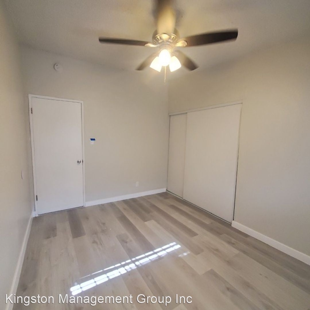 11120 S Normandie Avenue - Photo 10