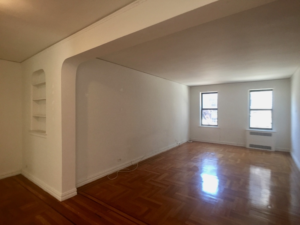 560 West 218th Street - Photo 5