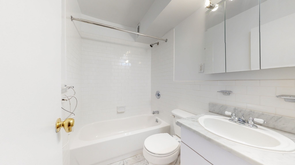 405 East 56th Street - Photo 2