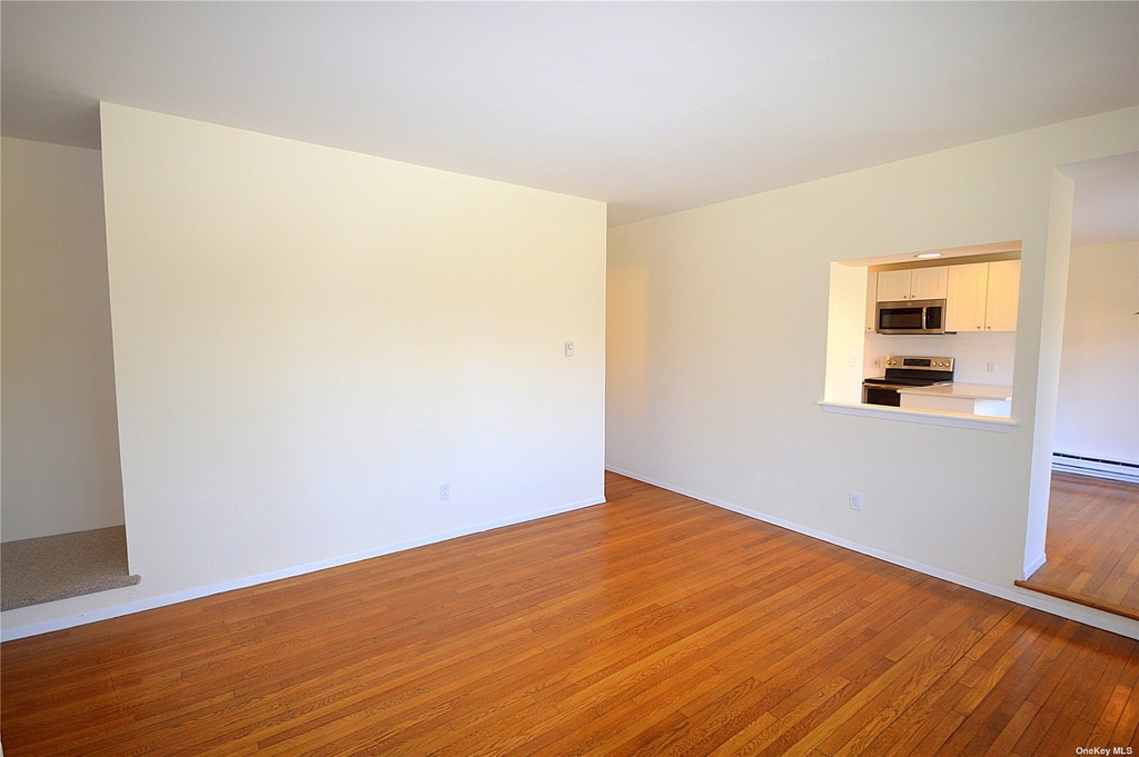 1254 Port Washington Boulevard - Photo 2